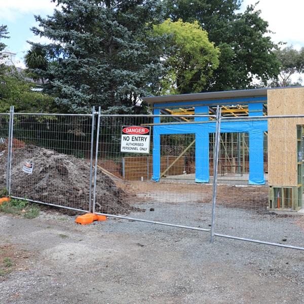 do you deliver and install temporary fencing and what's the price for this in Ireland